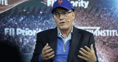 New York Mets Predicted to Trade for Gold Glover to Replace Star