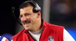 Patriots' Mike Vrabel Makes Promise on Mustache