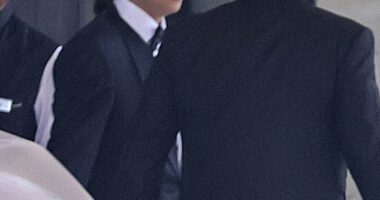 Sam Kerrand Kristie Mewis have tied the knot in a glamorous ceremony, with big names from the world of women's footballall arriving to celebrate their big day