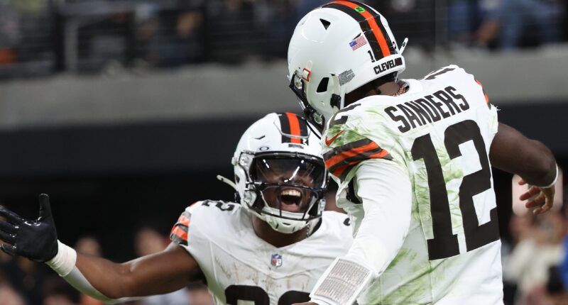 Shedeur Sanders Down 2 Targets for Browns-Bears Showdown