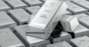 Silver is turning into one of the hottest trades of 2025. Why this veteran investor is targeting $300 in a coming ‘mania’ phase