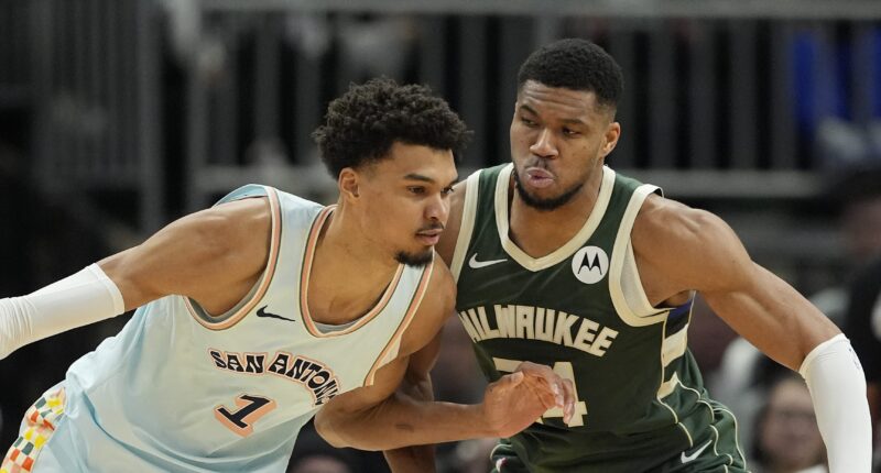 Spurs Expected To "Aggressively Pursue" Giannis Antetokounmpo