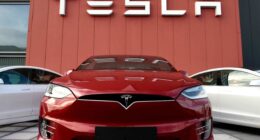 Tesla posts a pessimistic forecast for fourth-quarter sales