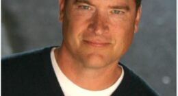 Hollywood star Pat Finn has died at the age of 60. Family sources have told TMZ that the TV actor passed away Tuesday morning at his home in Los Angeles