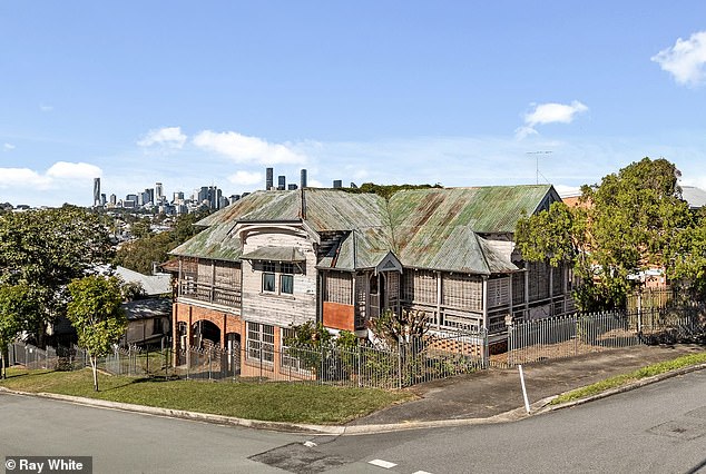A long-abandoned home at 31 Perrott Street, Paddington in Brisbane was recently sold to new owners