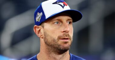 Top MLB Insider Expects Giants To Sign 3-Time Cy Young Winner