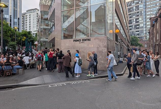 Hundreds of diners are flocking to get a seat at a popular hole-in-the-wall restaurant in Sydney after the owners announced it would close its doors