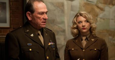 10 Superhero Movies You Didn't Realize Had Future A-List Stars