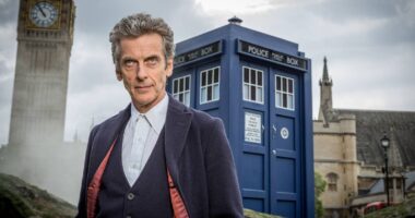 12th Doctor Peter Capaldi Weighs In On Doctor Who's Current State: "A Victime Of Its Success"