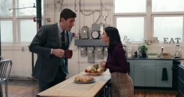 21 Best Office Romance Movies and Shows on Netflix Right Now