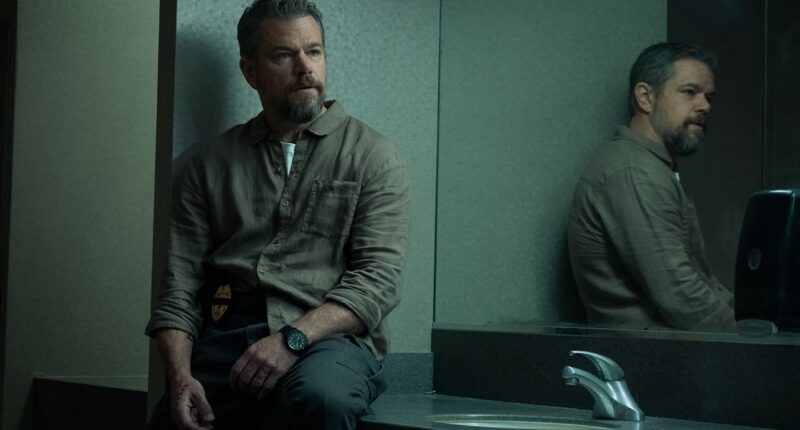 Matt Damon as Lieutenant Dane Dumars in The Rip
