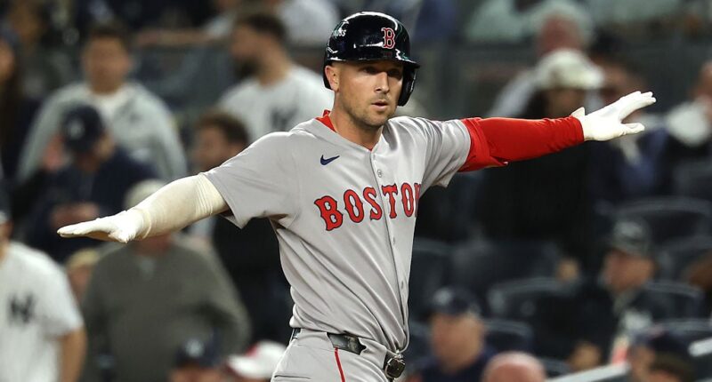 Celebrity Net Worth logo