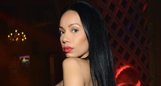 Issa Bae Watch! Antonio Bibbs Showers Erica Mena With Roses While Penning Her A Sweet Love Note (VIDEO)