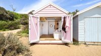 A ¿pretty-in-pink¿ beach box no bigger than a garden shed has stunned Australians after being listed in Mount Eliza on Melbourne¿s Mornington Peninsula for up to $300,000
