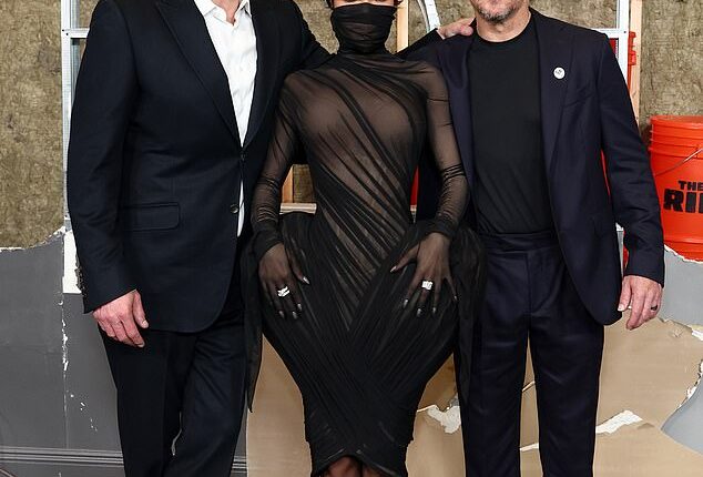 They may be Hollywood royalty, but longtime pals Ben Affleck, 53, and Matt Damon, 55, found themselves upstaged by Teyana Taylor, 35, at The Rip premiere in New York City on Tuesday