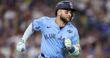 Blue Jays Facing Critical Decision Amid Rising Bo Bichette Rumors