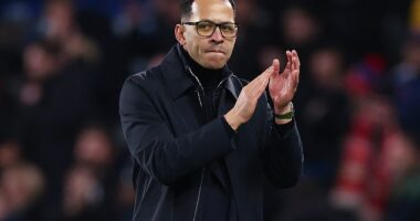 Chelsea manager Liam Rosenior could be backed this month with a top new centre-half