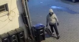 A man accused of planting pipe bombs outside the headquarters of both major political parties on the eve of January 6, 2021 could now walk free because of a procedural misstep