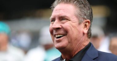 Dan Marino Reveals News with Topps