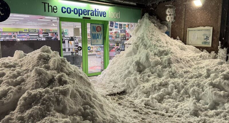 Fears English villages could be cut off by Storm Goretti's heavy snow tonight after Scottish towns spent days in isolation: Live updates