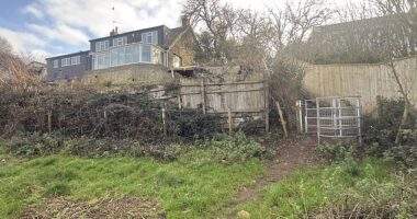 US TV star Kelsey Grammer has been accused of abandoning his seaside home in Somerset