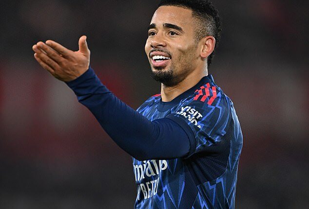 Gabriel Jesus has called for Arsenal to offer him a new contract after his return from injury