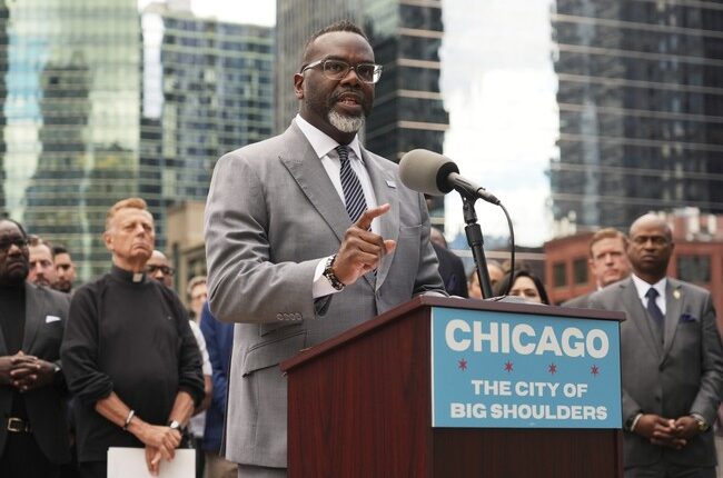 Gaslighting Chicago Gasbags Protest Trump About Their Property Tax Hikes – HotAir