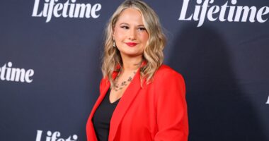 Gypsy Rose Updates Ditches Wig Short Pixie Hair Look Fans React Photo