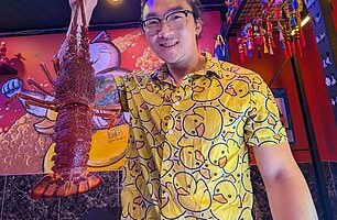 A series of Instgaram stories shared by @sydneyfoodboy announced that Newtown Chinese restaurant Duk Inn would be closing, sharing a picture of owner Johnathan Wu (pictured)