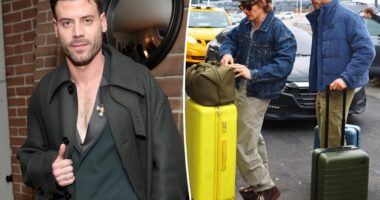 'Heated Rivalry' star François Arnaud addresses online harassment