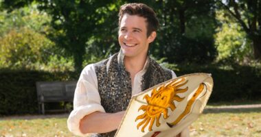 Bridgerton. Yerin Ha as Sophie Baek in episode 402 of Bridgerton