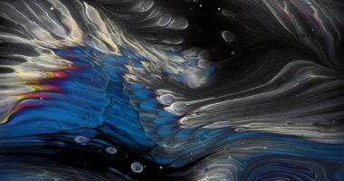 How Pearl White Changes Acrylic Pouring Results: Thick Paint Feathery Straight Pour