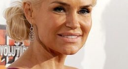 AI-generated photos have imagined what Yolanda Hadid would look like if she had not had any of the cosmetic enhancements. She's seen in 2012