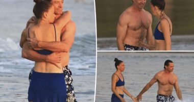 Hugh Jackman and bikini-clad girlfriend Sutton Foster pack on the PDA in Costa Rica