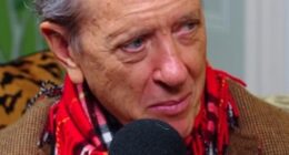 Richard E. Grant fought back tears as he recently opened up on the death of his late wife, Joan Washington