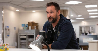 Is Noah Wyle Leaving The Pitt In Season 2?