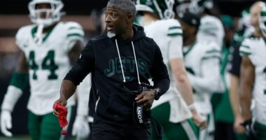 Jets Pause Firings of Defensive Coaches, Insider Explains Timeline