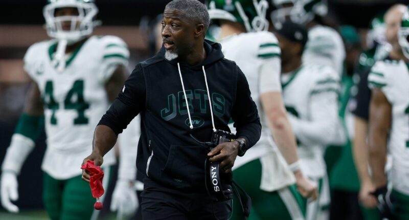Jets Pause Firings of Defensive Coaches, Insider Explains Timeline
