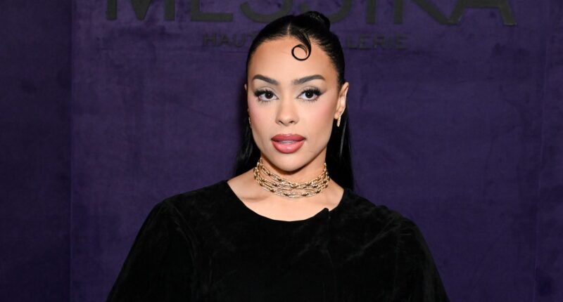 Kristy Scott Teases Photos New Home Photos Divorce Updates Desmond Scott