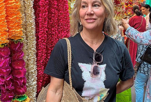Marianne visits a market in New Delhi ahead of her nine day trip around northern India