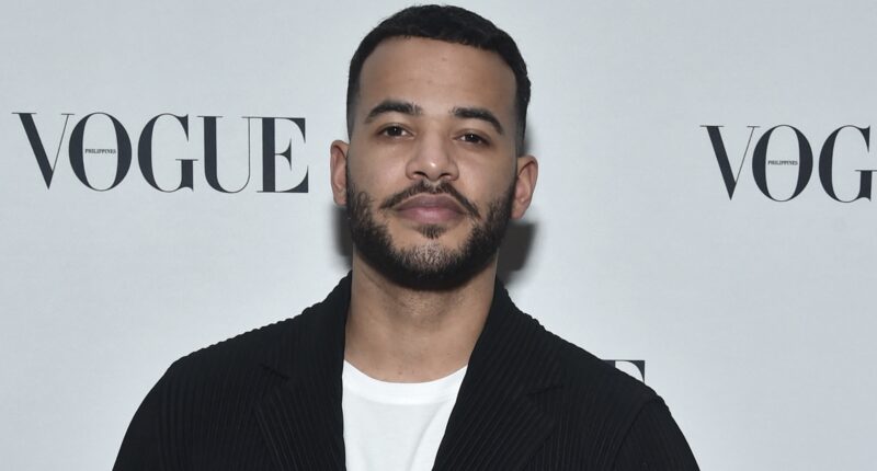 Subtle Jab? Desmond Scott's Latest Social Media Post Has Internet Users Talkin' About One Thing (PHOTOS)