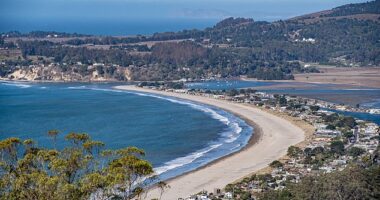 Calle del Arroyo is a half-mile road off Highway 1 in Stinson Beach, California that is threatened by rising sea levels