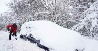 Met Office issues ‘risk to life’ weather warning as snow to blanket UK