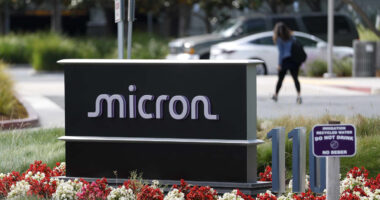 Micron’s business is so hot that profits could quadruple in just two years, says this analyst