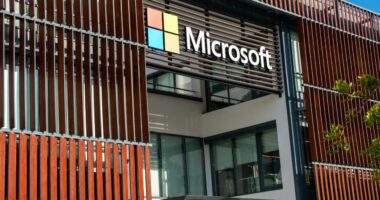 Microsoft’s stock may be an AI winner — but it’s not acting like one