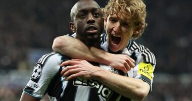 Yoane Wissa (left) and Anthony Gordon (right) both scored for Newcastle as they beat PSV 3-0 on Wednesday night