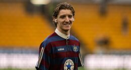 Anthony Gordon sports his new sharper trim ahead of Sunday's clash with Wolves - but there was still no cutting edge to his play