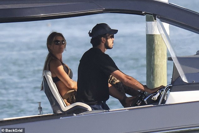 Newlyweds Gisele Bündchen and Joaquim Valente were photographed together for the first time since quietly tying the knot