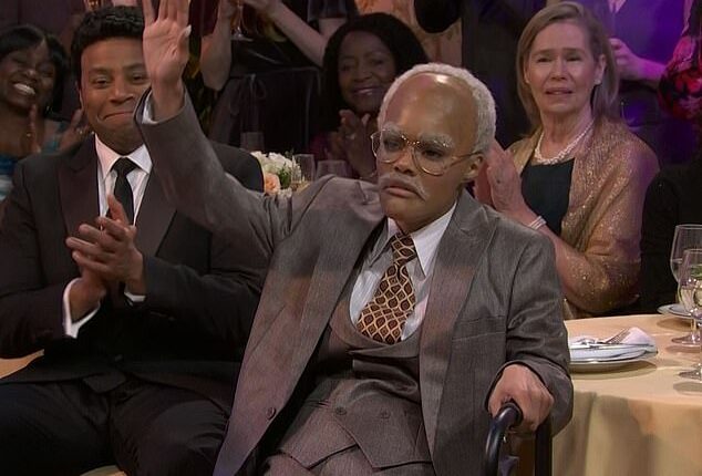 An Oscar-nominated actress looked unrecognizable as she transformed into an older man during the latest episode of SNL