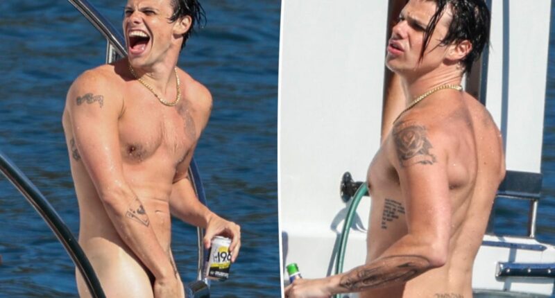Pop star Yungblud ditches his clothes, bares all on yacht